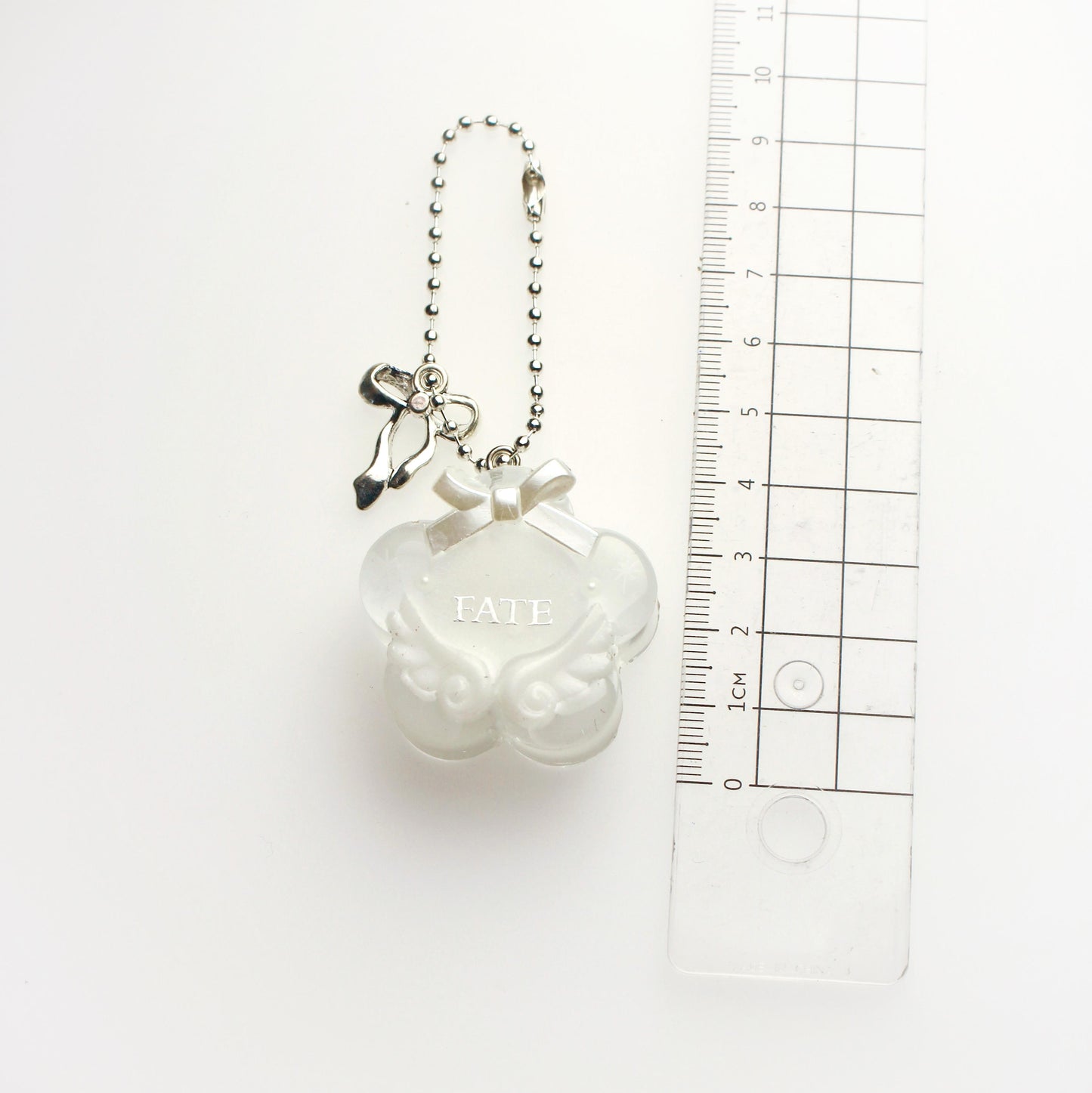 "Fate" flower keychain