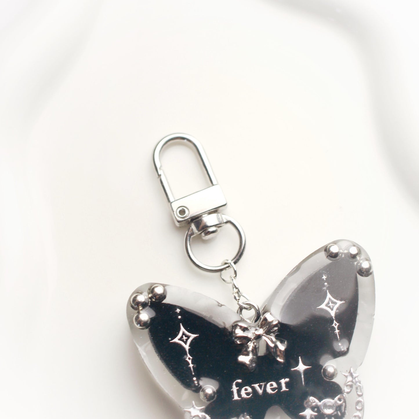 "Fever" butterfly keychain