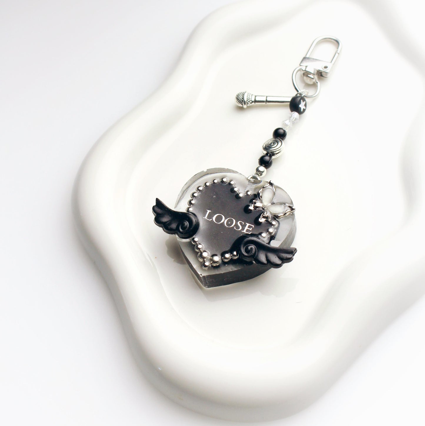 "Loose" heart keychain