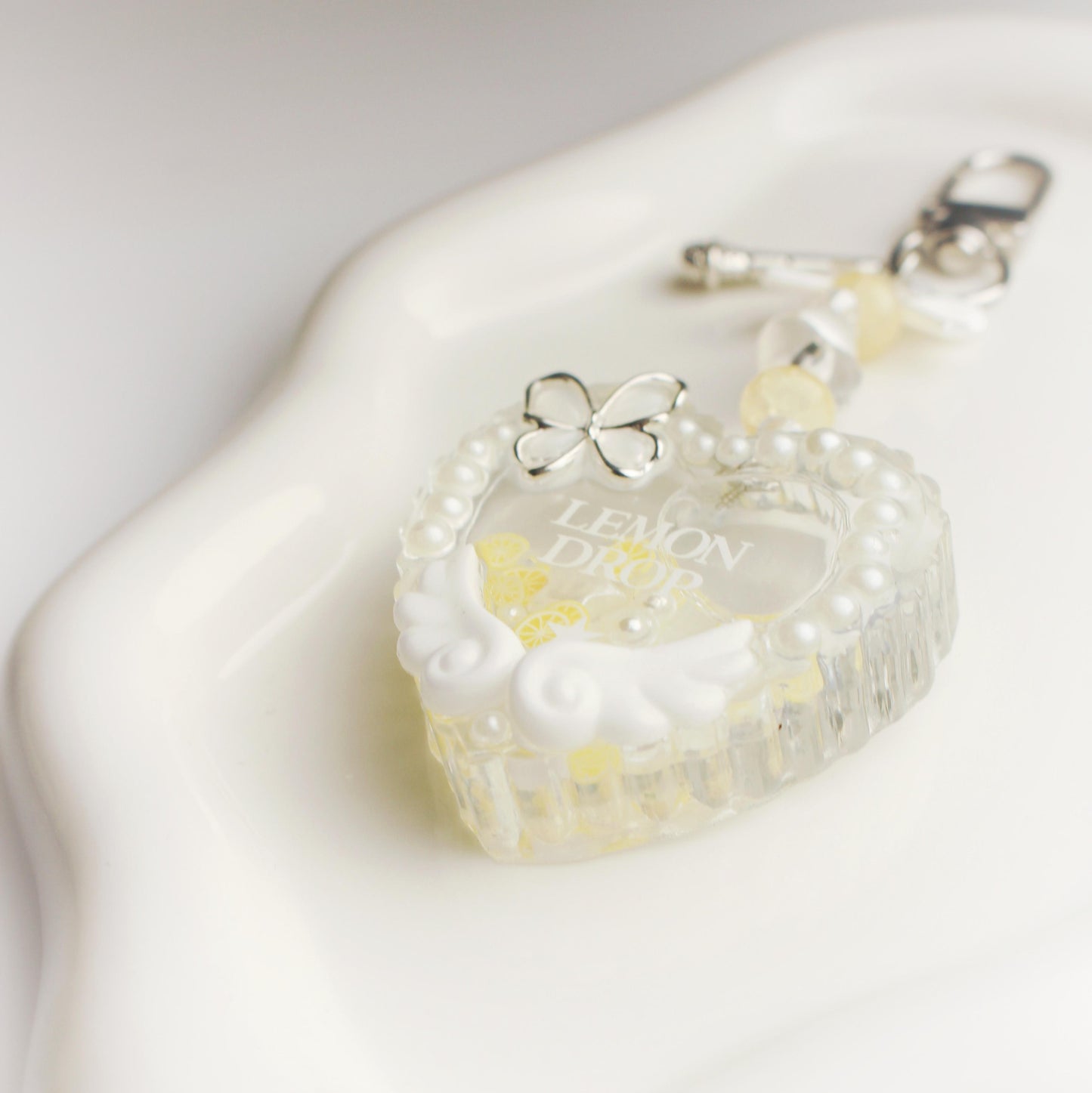 "Lemon drop" resin shaker heart