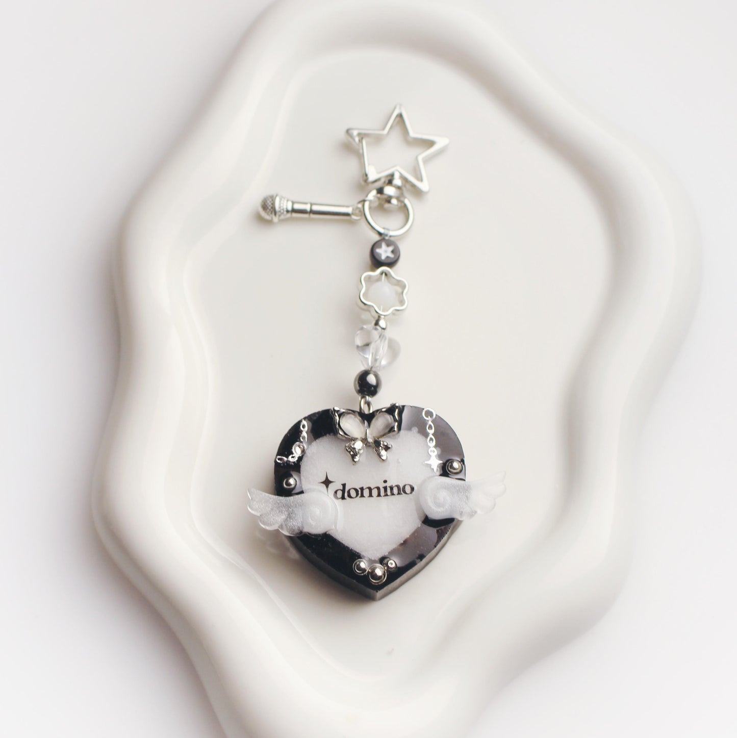 "Domino" heart keychain