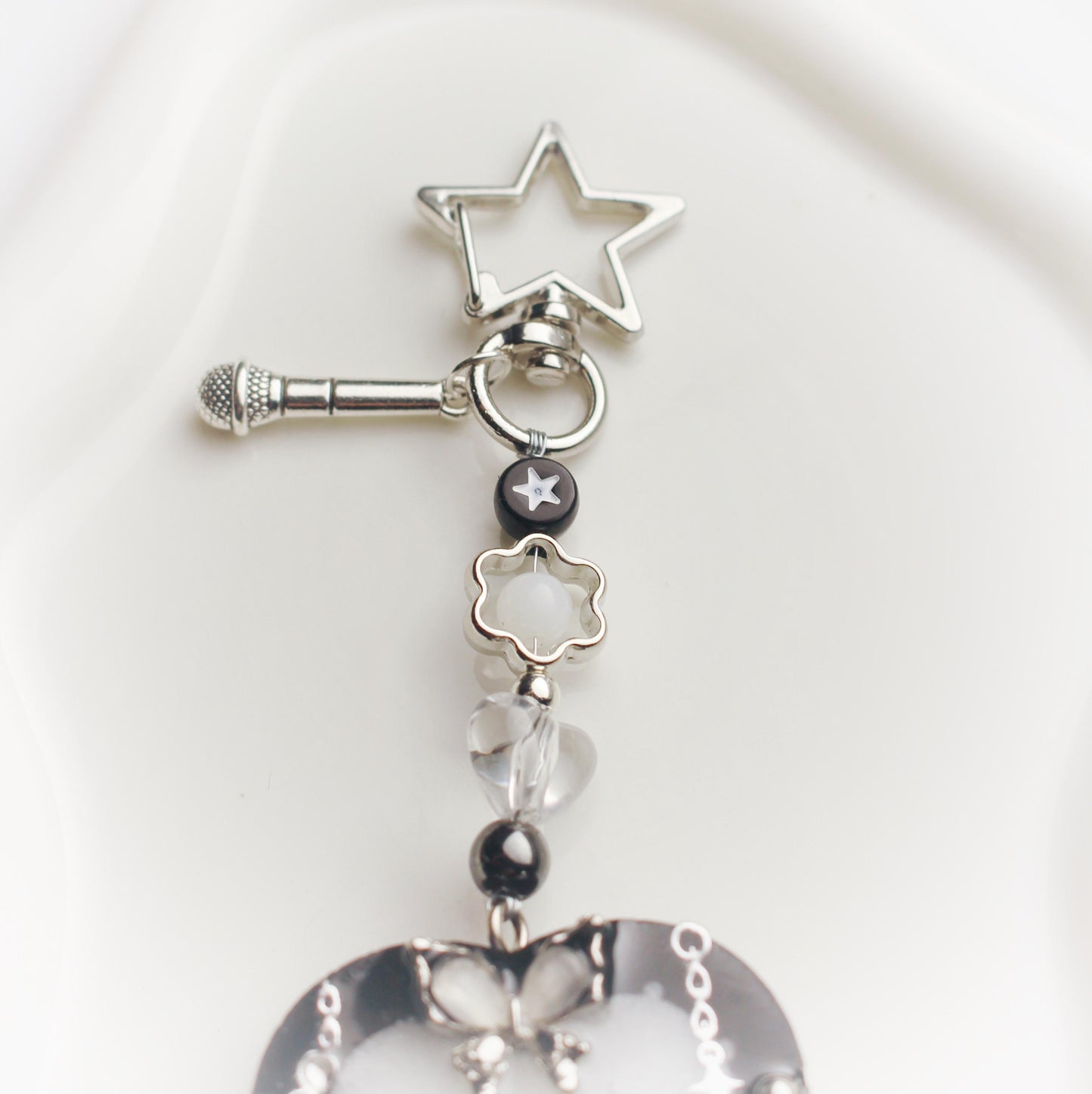 "Domino" heart keychain