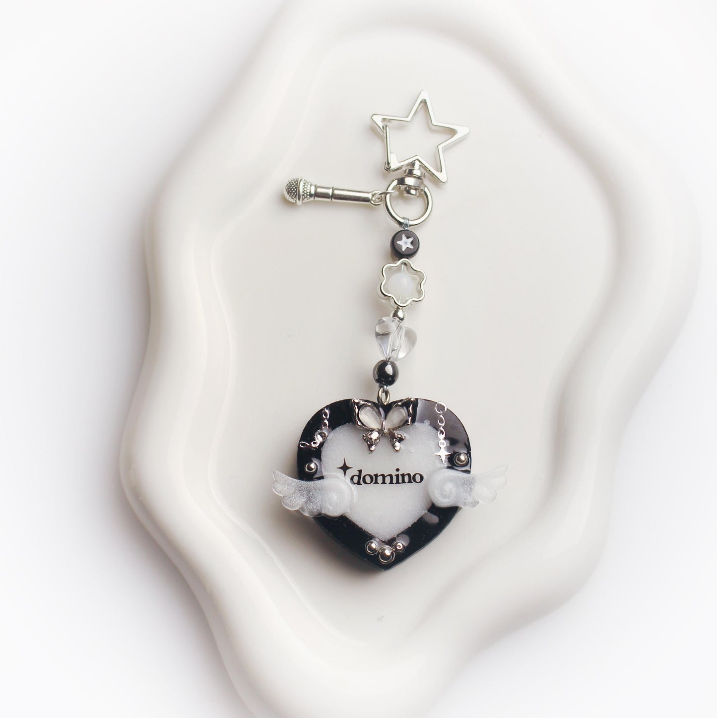 "Domino" heart keychain