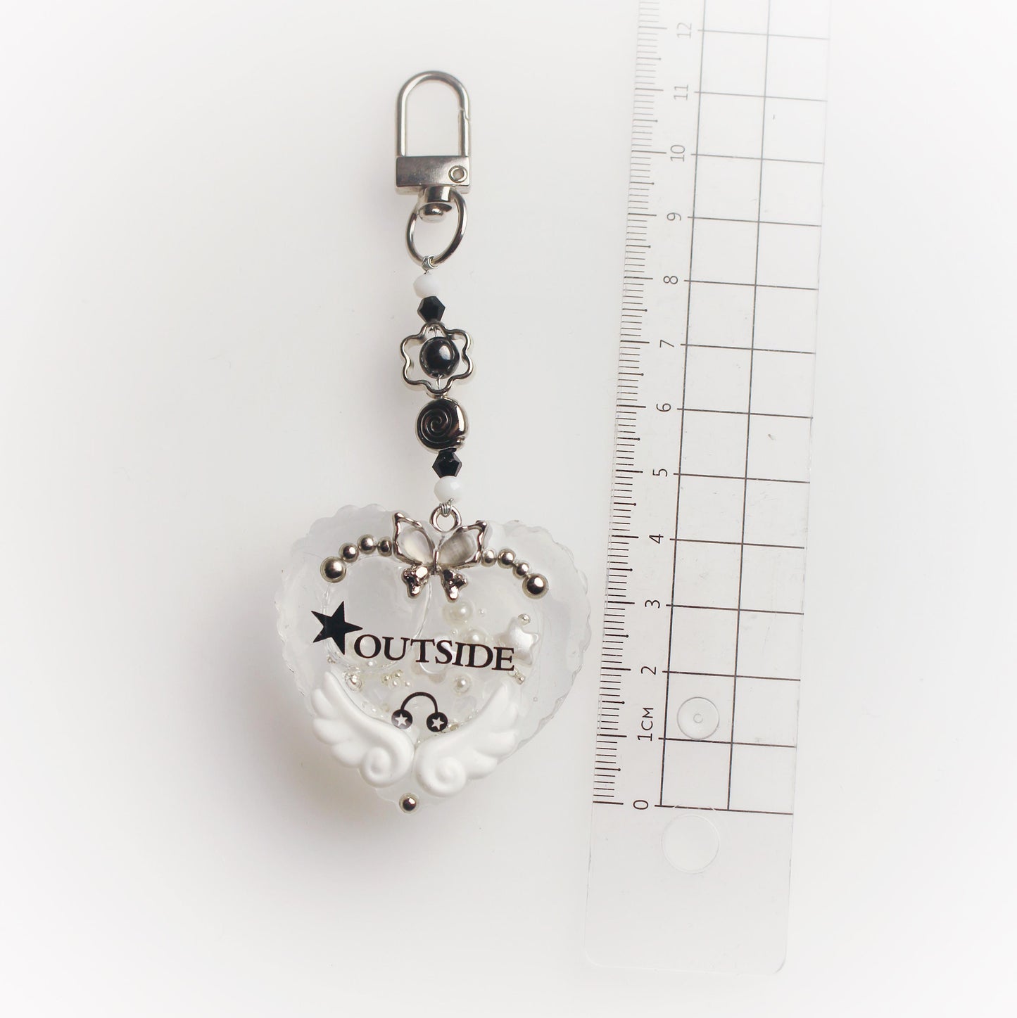 "Outside" resin shaker