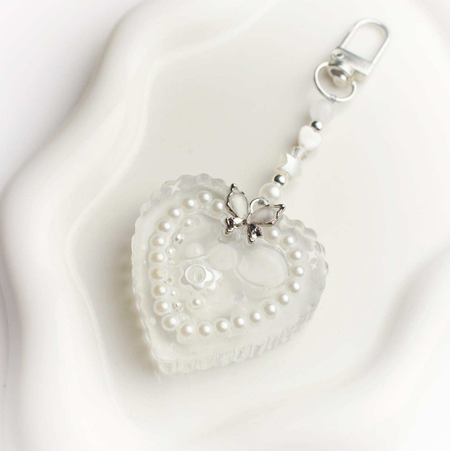 Custom heart resin shaker