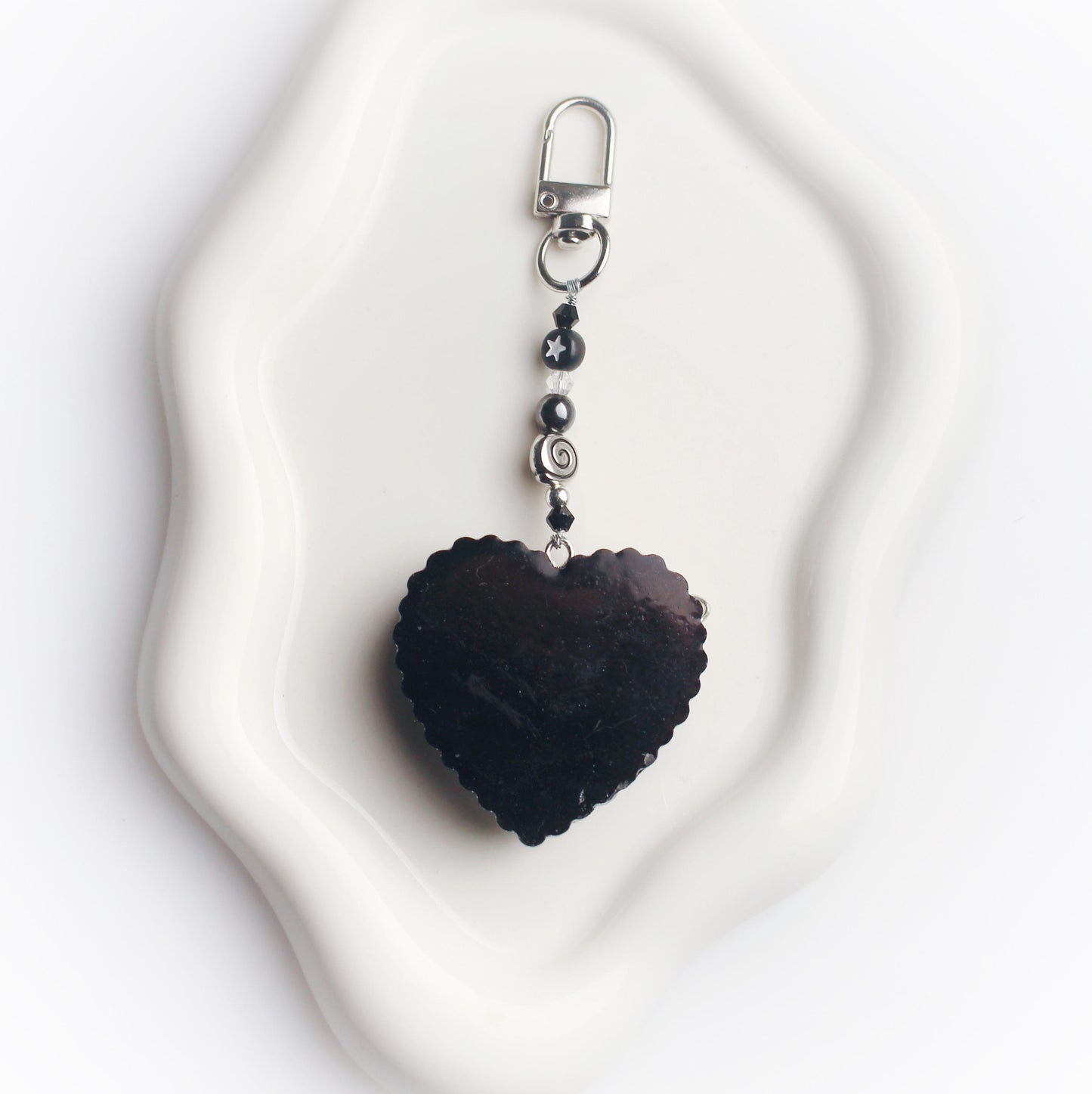 Custom heart resin shaker