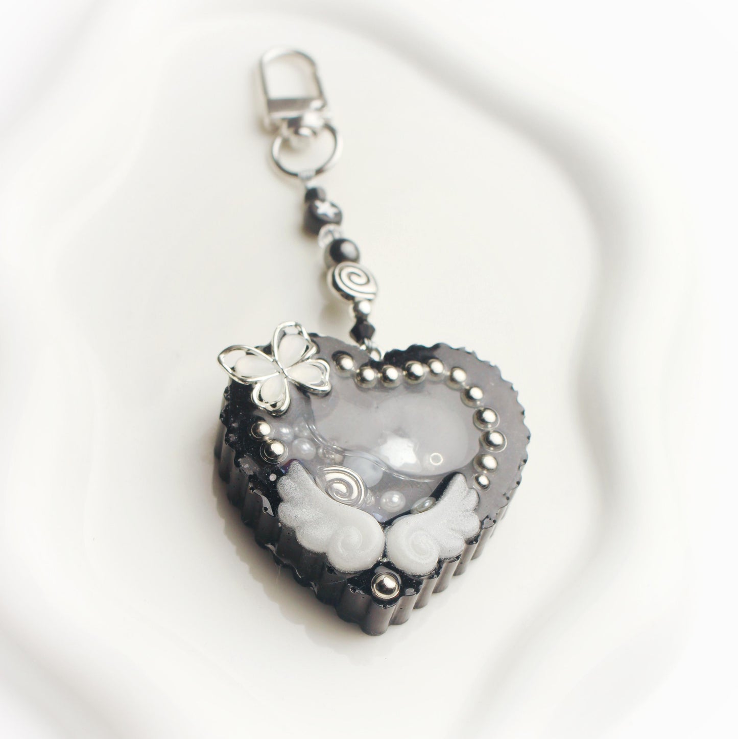 Custom heart resin shaker