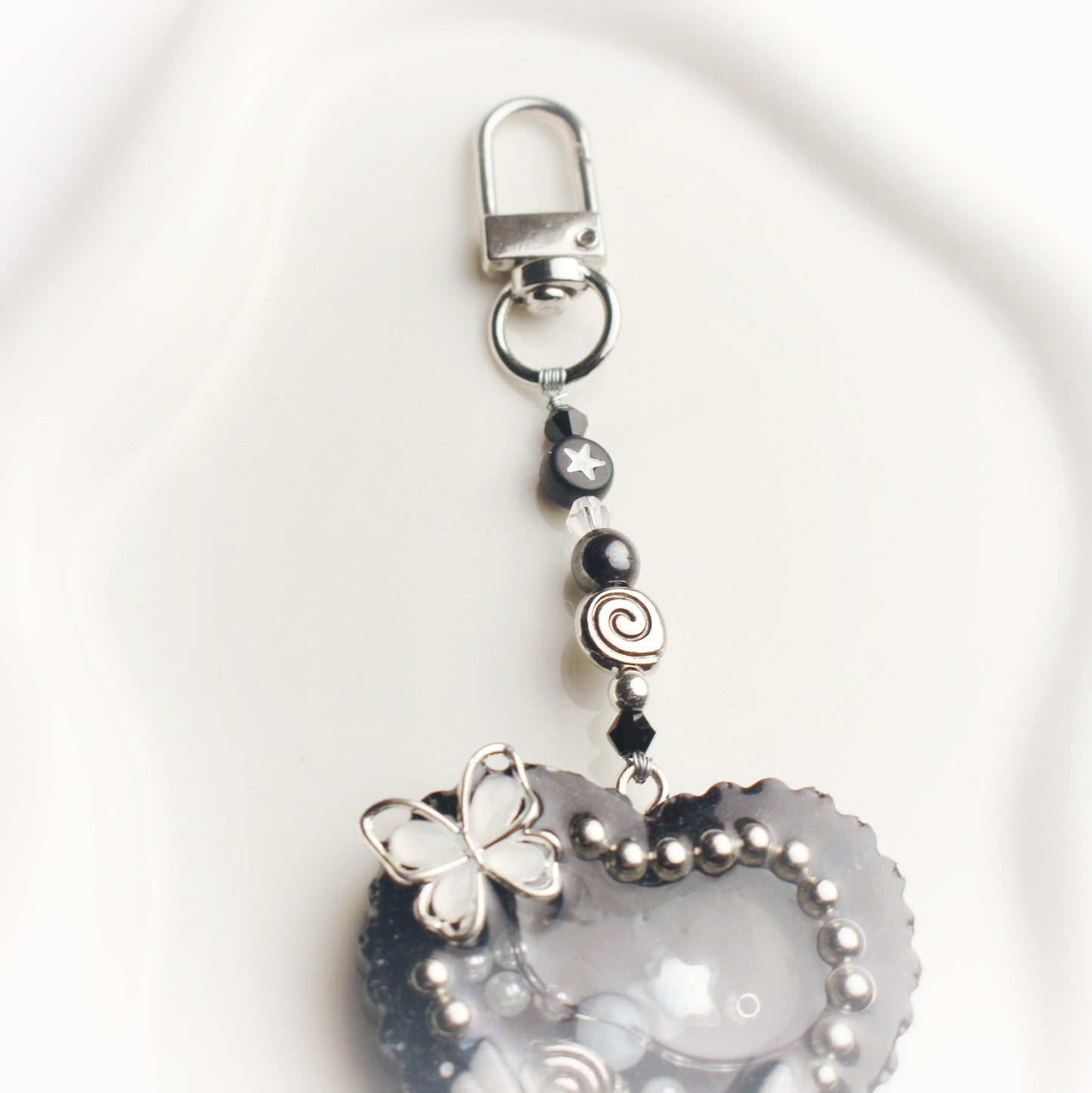 Custom heart resin shaker