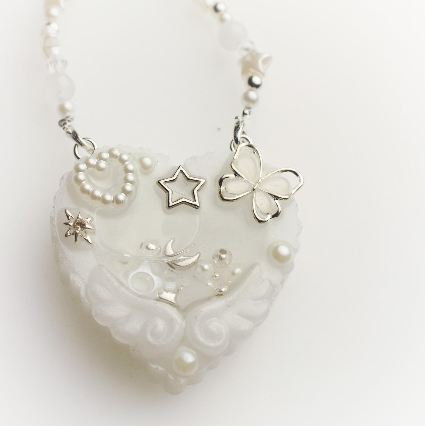 Custom heart resin shaker