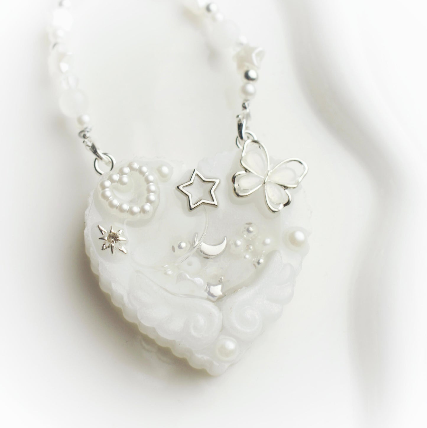 Custom heart resin shaker