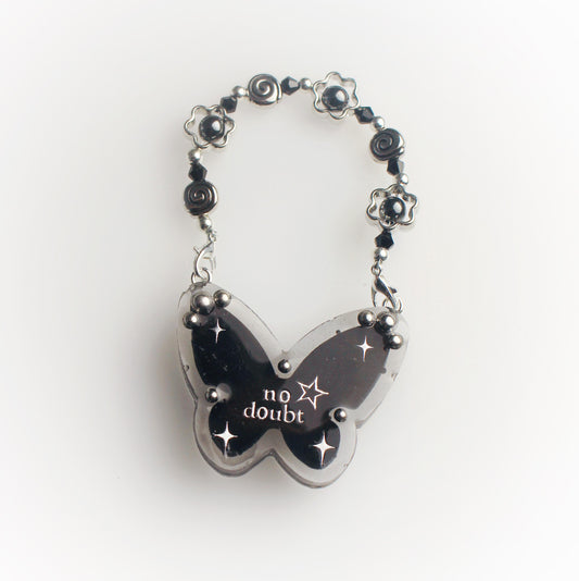 "No doubt" butterfly keychain