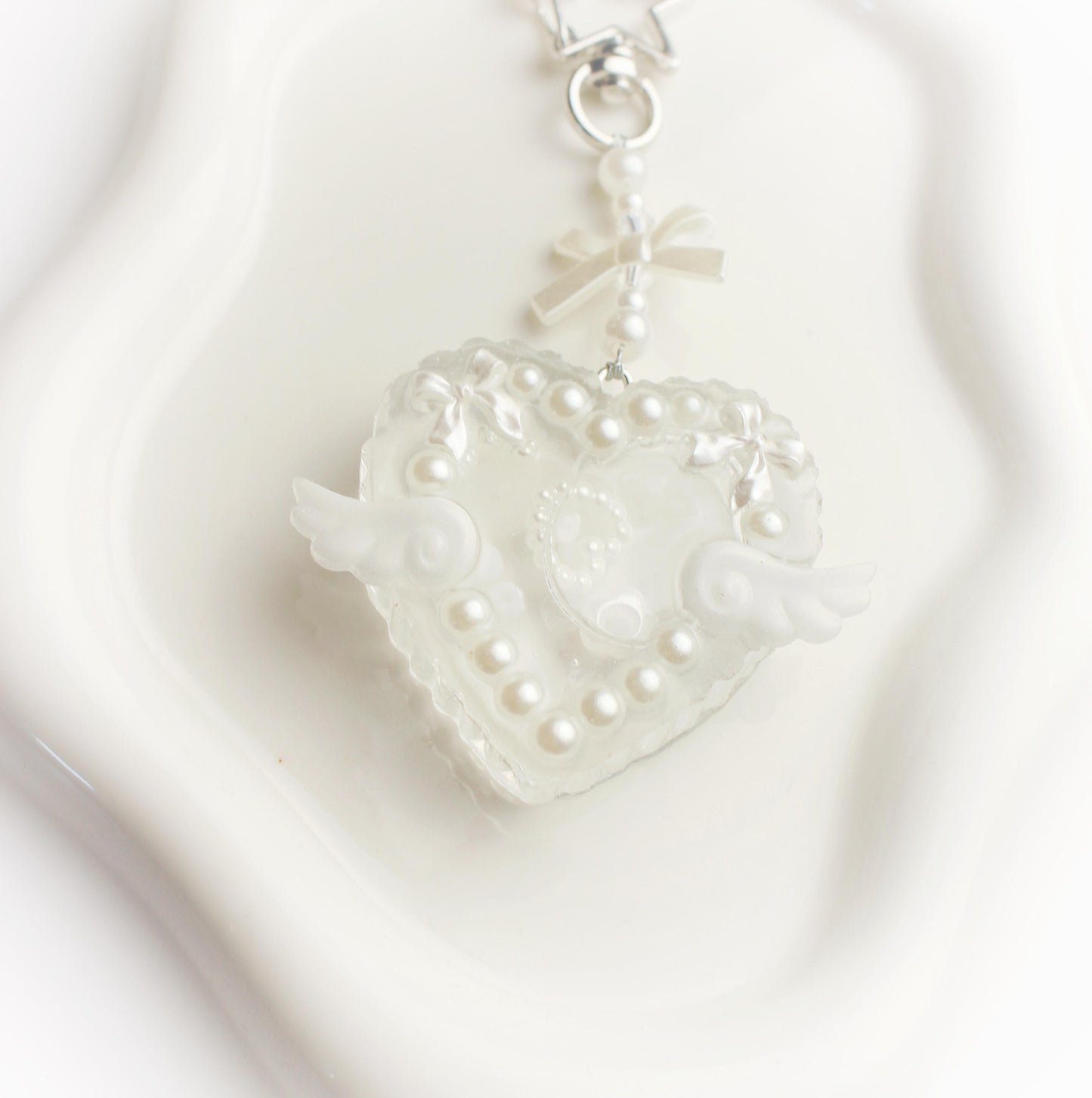 Custom heart resin shaker