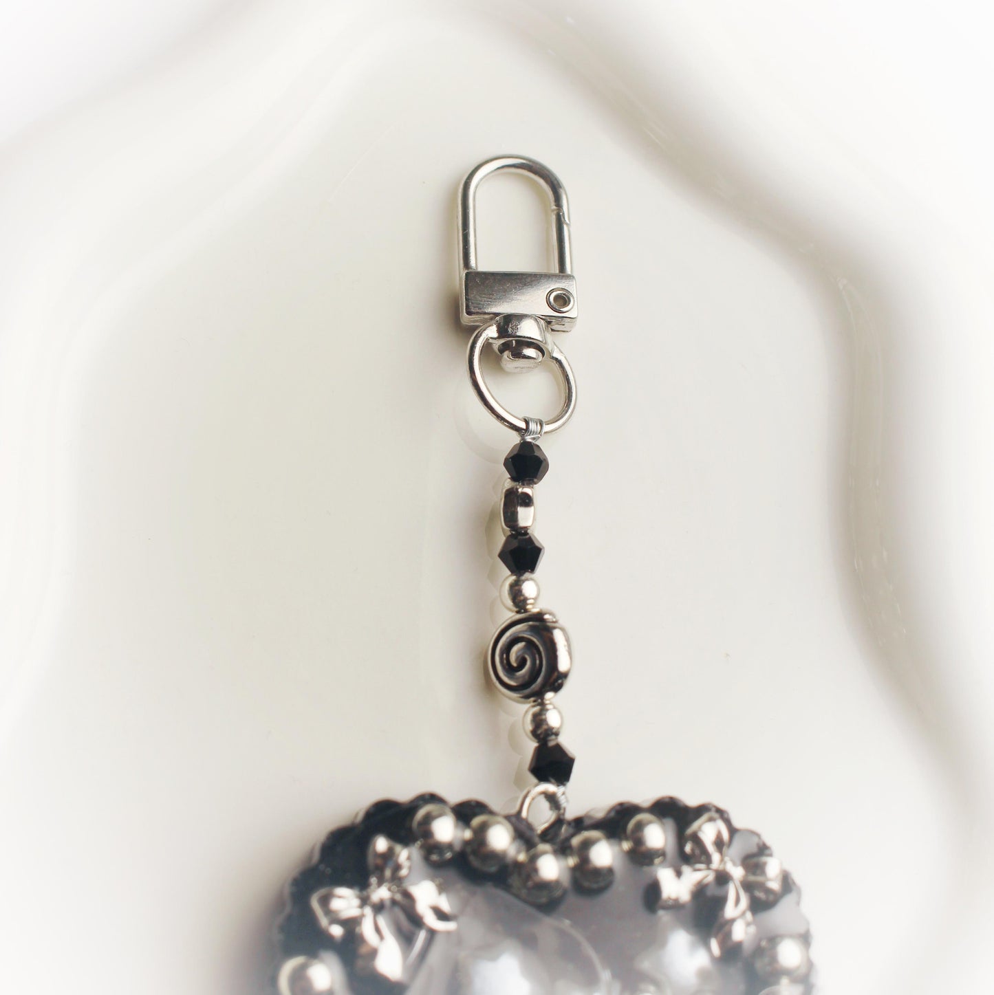 Custom heart resin shaker