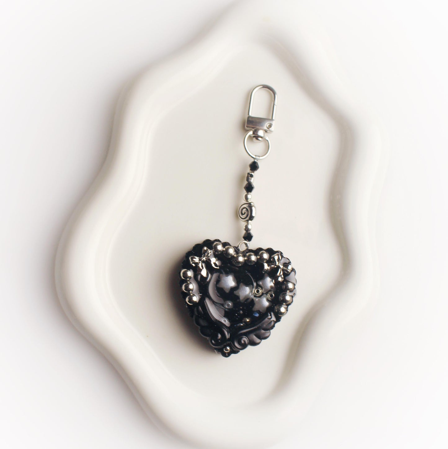 Custom heart resin shaker