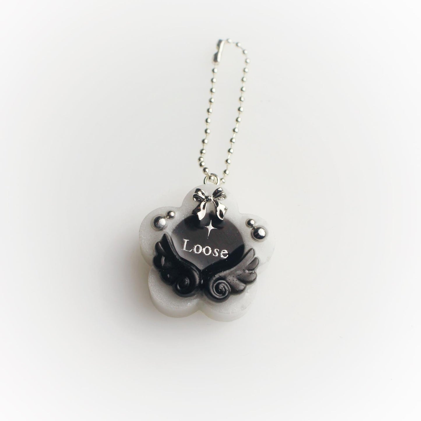 "Loose" flower keychain